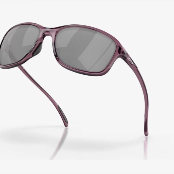 Oakley She\'s Unstoppable Black Iridium Lenses/Translucent Indigo Frame main image 5